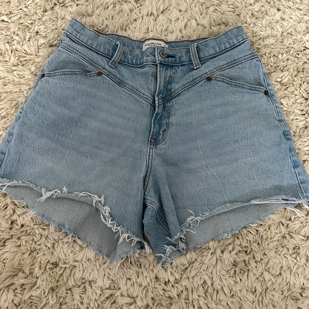 Abercrombie & Fitch Curve Love High Rise Dad Short